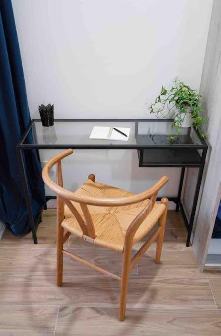 Studio Chic Avec Terrasse, Lumineux Et Calme 1 Valencia Exterior photo
